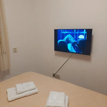 Lu Apartman *