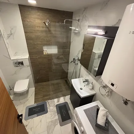 Lu Апартаменты *