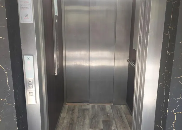 Lu * زلاتيبور